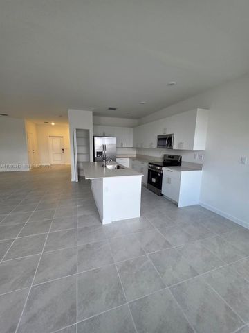 19571 SW 339 Terrace, Homestead, FL 33034