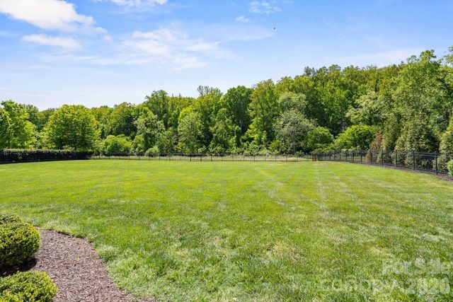 808 Brookberry Farm Circle, Winston Salem, NC 27106