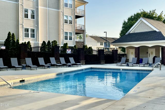 2810 Bedford Green Drive 305, Raleigh, NC 27604