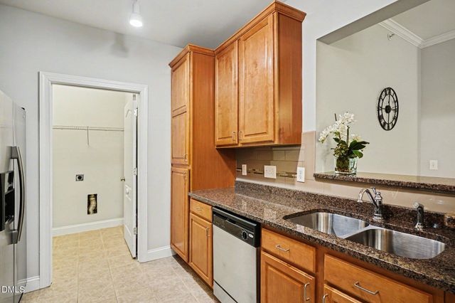 2810 Bedford Green Drive 305, Raleigh, NC 27604