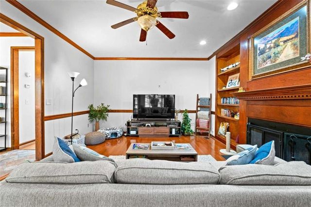 215 Highview Trace, Fayetteville, GA 30215