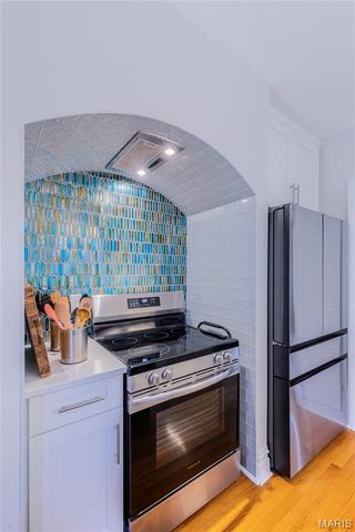 5408 Tholozan Avenue, St Louis, MO 63109