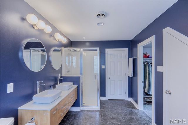 5408 Tholozan Avenue, St Louis, MO 63109