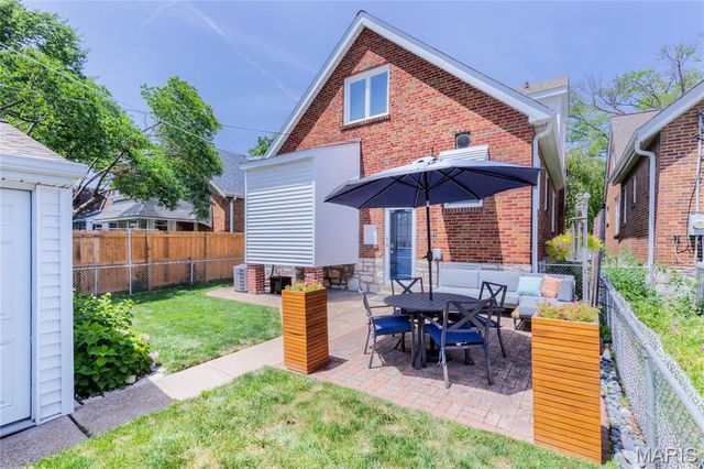 5408 Tholozan Avenue, St Louis, MO 63109