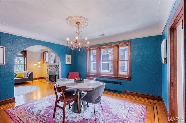 5408 Tholozan Avenue, St Louis, MO 63109