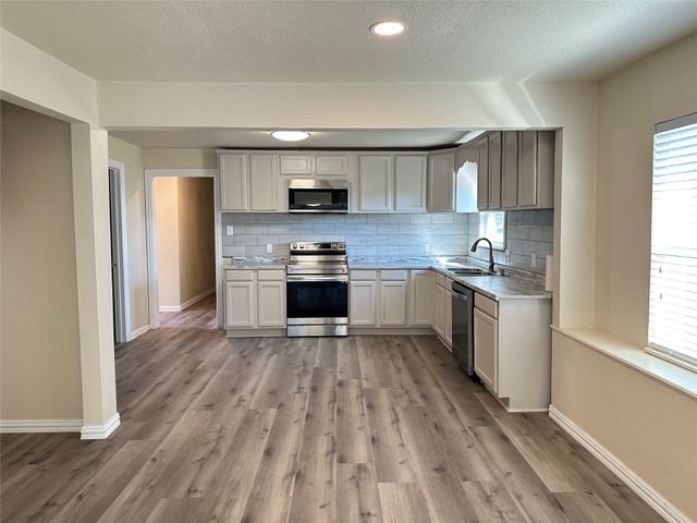 4706 Sachse Road, Sachse, TX 75048