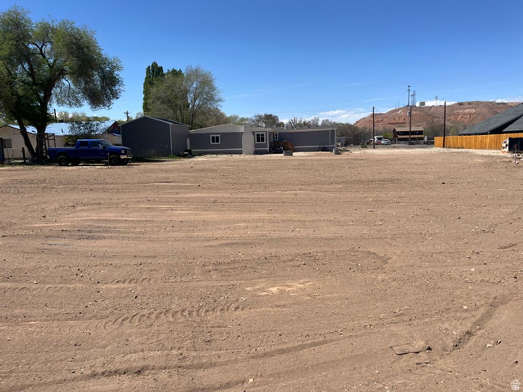 Image 12 of property listing at 558 N NORTH CRESCENT, Roosevelt, UT 84066