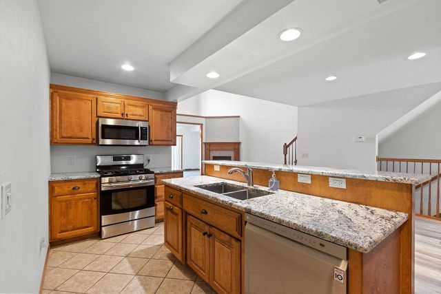 1274 BAYPORT TERRACE, Green Bay, WI 54313