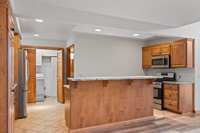 1274 BAYPORT TERRACE, Green Bay, WI 54313