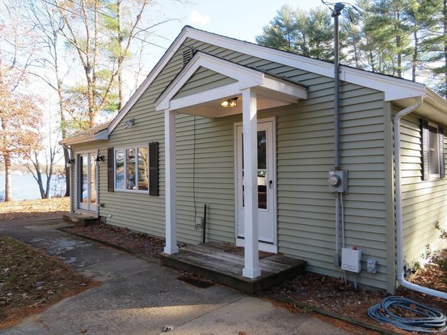 103 King Philip Rd, Norton, MA 02766