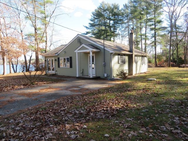 103 King Philip Rd, Norton, MA 02766