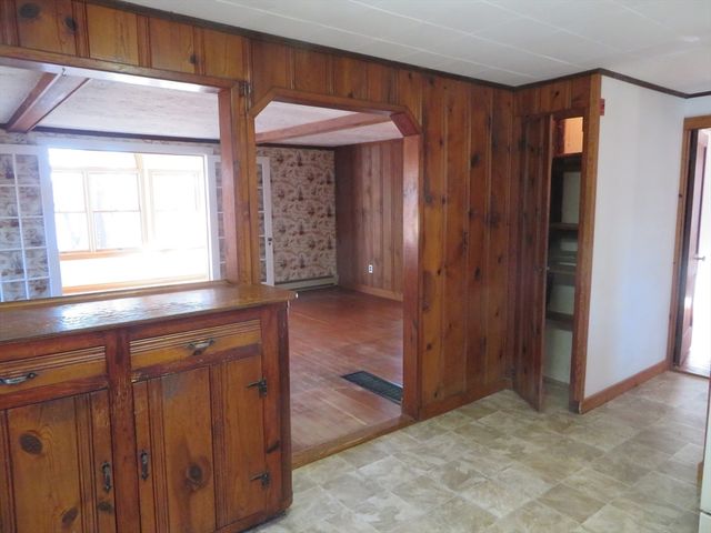 103 King Philip Rd, Norton, MA 02766