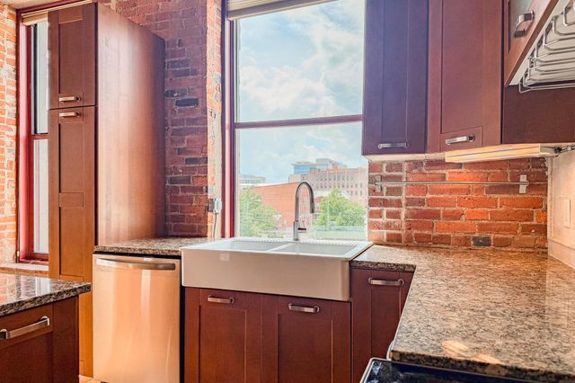 150 E Main Street, 304, Columbus, OH 43215