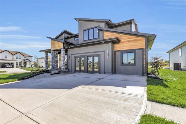 16335 S Norton Street, Olathe, KS 66062