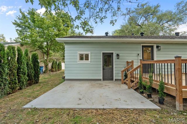 301 Edgewood Drive, Belleville, IL 62223