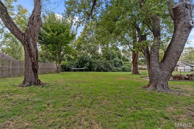 301 Edgewood Drive, Belleville, IL 62223