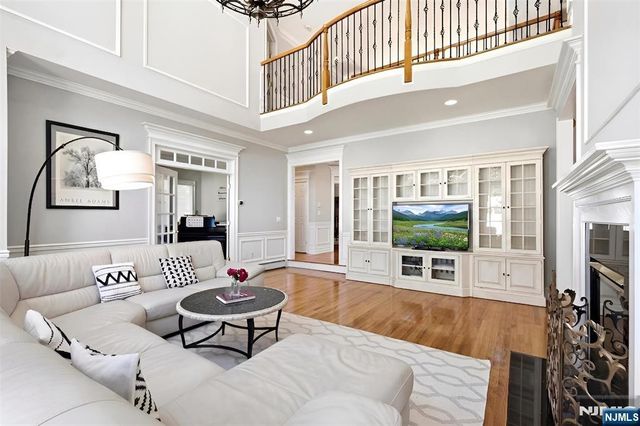 18 Henmar Drive, Closter, NJ 07624