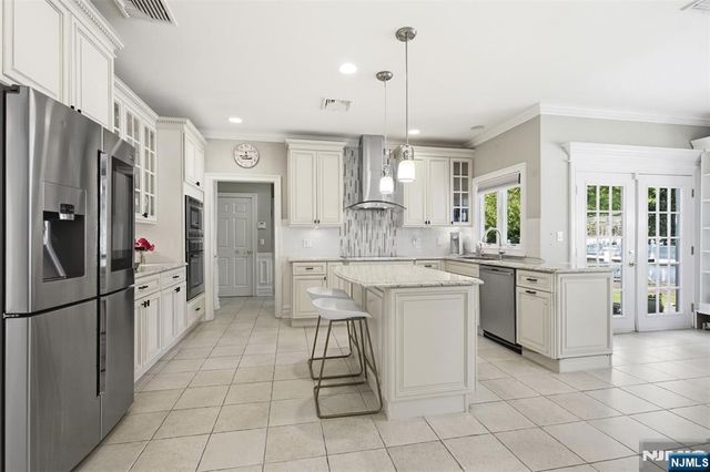 18 Henmar Drive, Closter, NJ 07624