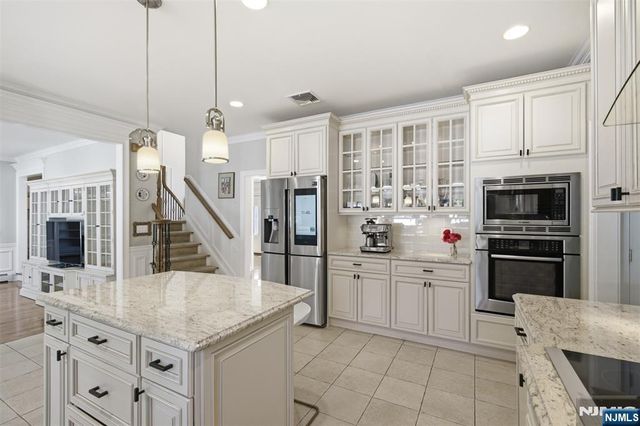 18 Henmar Drive, Closter, NJ 07624