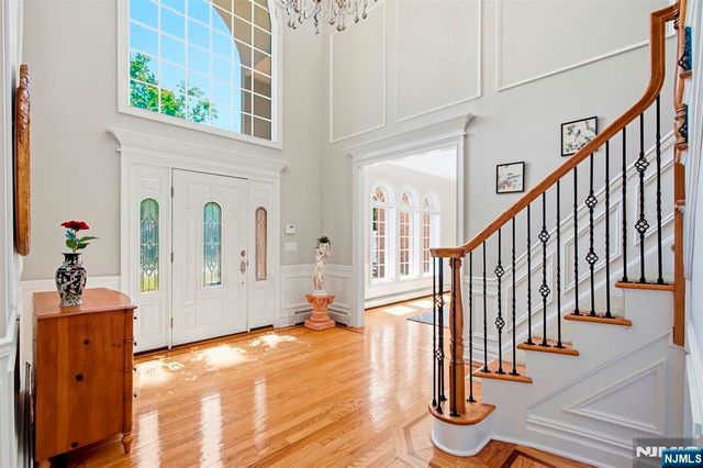18 Henmar Drive, Closter, NJ 07624