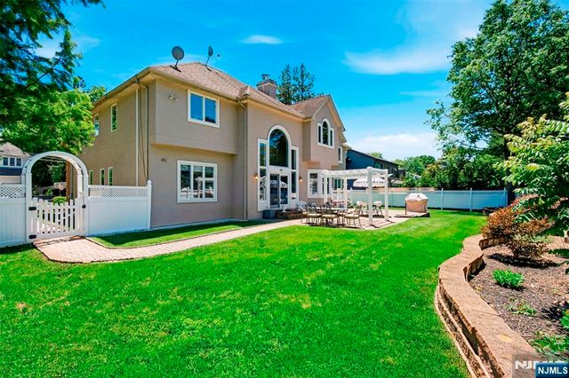 18 Henmar Drive, Closter, NJ 07624