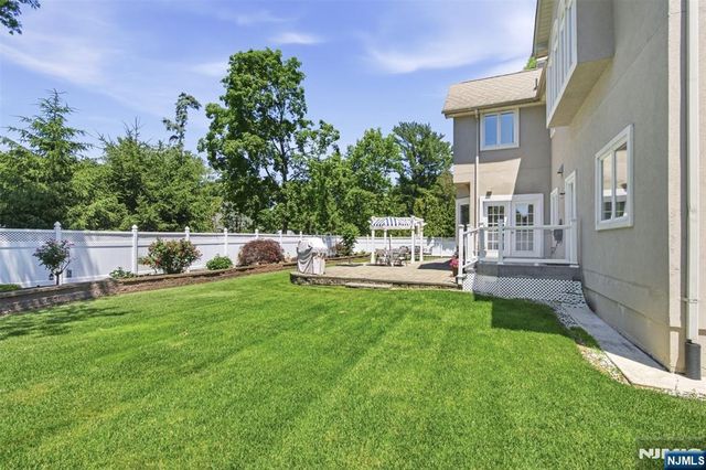 18 Henmar Drive, Closter, NJ 07624