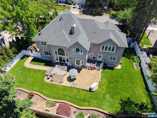 18 Henmar Drive, Closter, NJ 07624