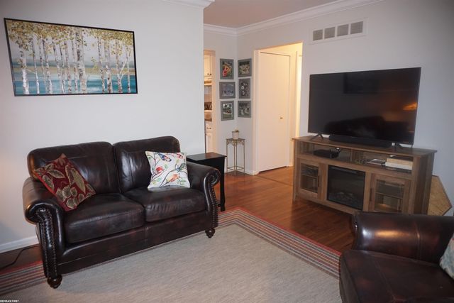 40298 Sandy Drive, Clinton Township, MI 48038