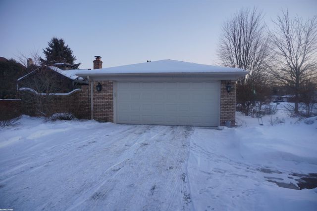 40298 Sandy Drive, Clinton Township, MI 48038
