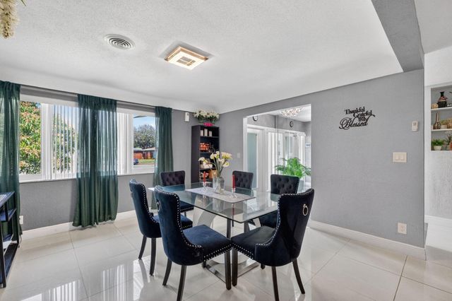 6980 NW 6th Street, Plantation, FL 33317