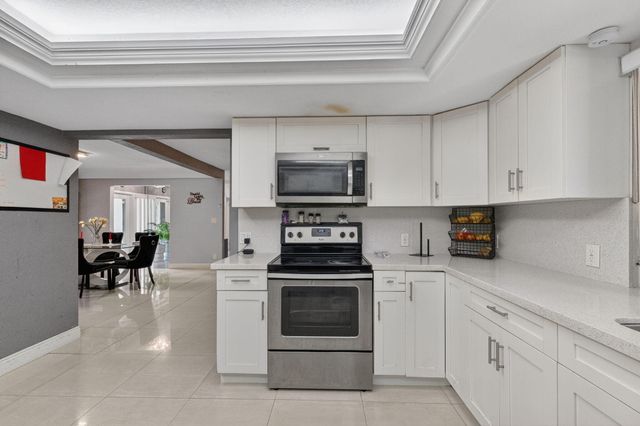 6980 NW 6th Street, Plantation, FL 33317