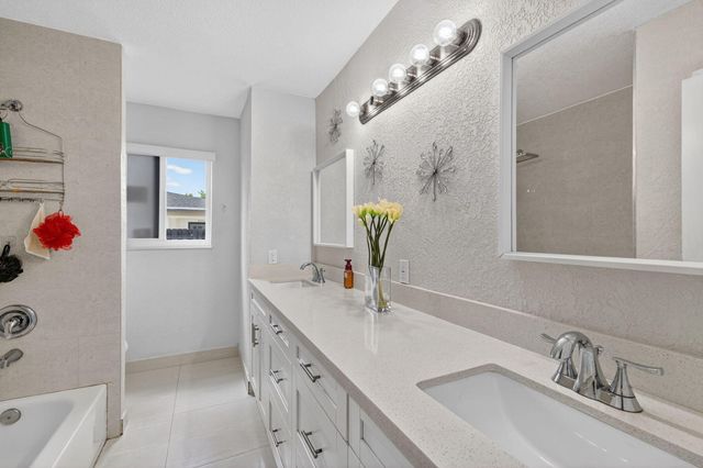 6980 NW 6th Street, Plantation, FL 33317