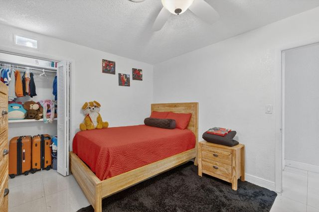 6980 NW 6th Street, Plantation, FL 33317