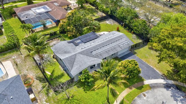 6980 NW 6th Street, Plantation, FL 33317