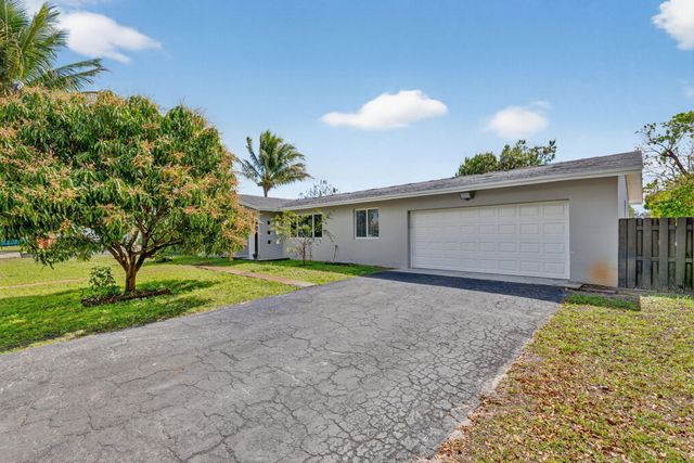 6980 NW 6th Street, Plantation, FL 33317