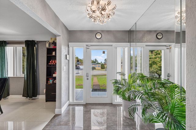 6980 NW 6th Street, Plantation, FL 33317