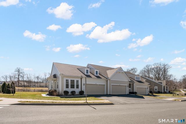 731 Championship Drive 731, Oxford, CT 06478