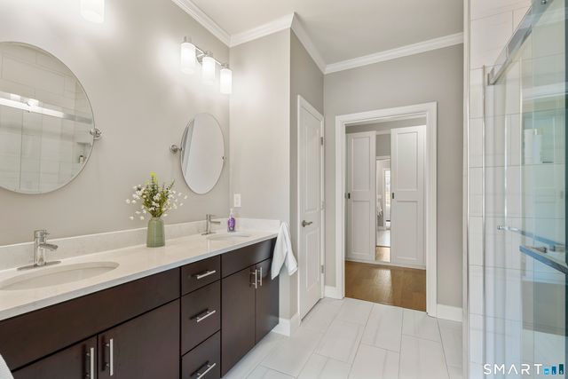 731 Championship Drive 731, Oxford, CT 06478