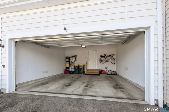 731 Championship Drive 731, Oxford, CT 06478