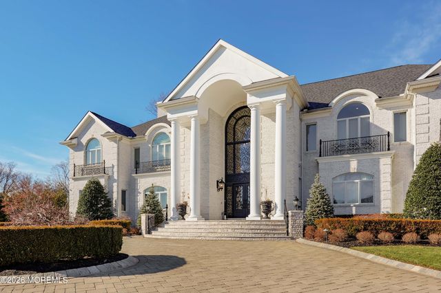 19 Embry Farm Road, Marlboro, NJ 07746