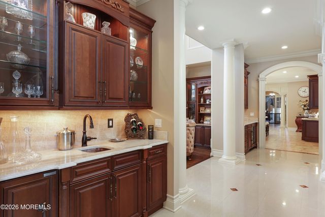 19 Embry Farm Road, Marlboro, NJ 07746