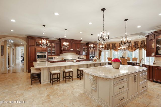 19 Embry Farm Road, Marlboro, NJ 07746