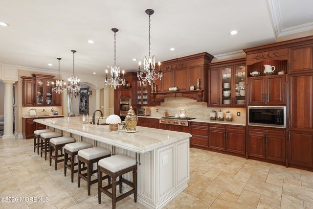 19 Embry Farm Road, Marlboro, NJ 07746