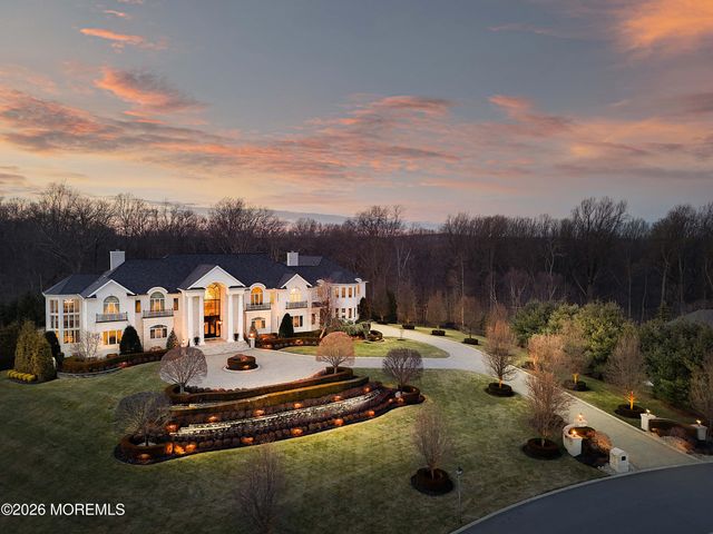 19 Embry Farm Road, Marlboro, NJ 07746