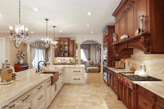 19 Embry Farm Road, Marlboro, NJ 07746