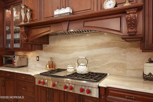 19 Embry Farm Road, Marlboro, NJ 07746