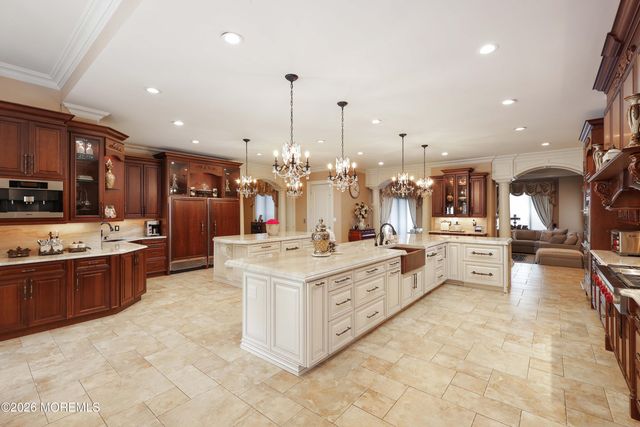 19 Embry Farm Road, Marlboro, NJ 07746