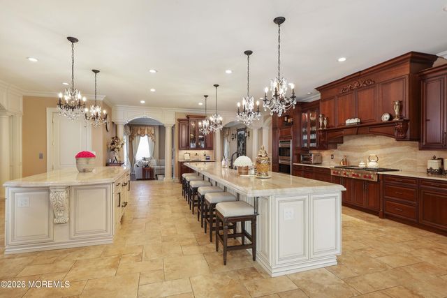 19 Embry Farm Road, Marlboro, NJ 07746