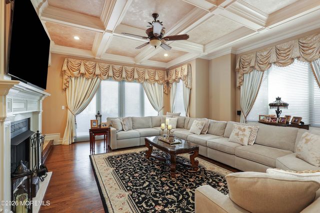 19 Embry Farm Road, Marlboro, NJ 07746