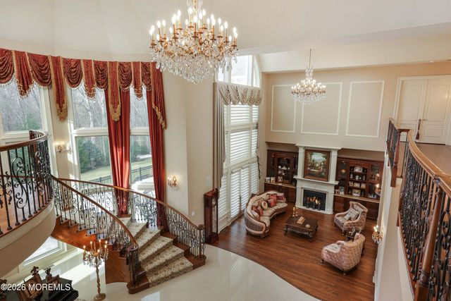 19 Embry Farm Road, Marlboro, NJ 07746